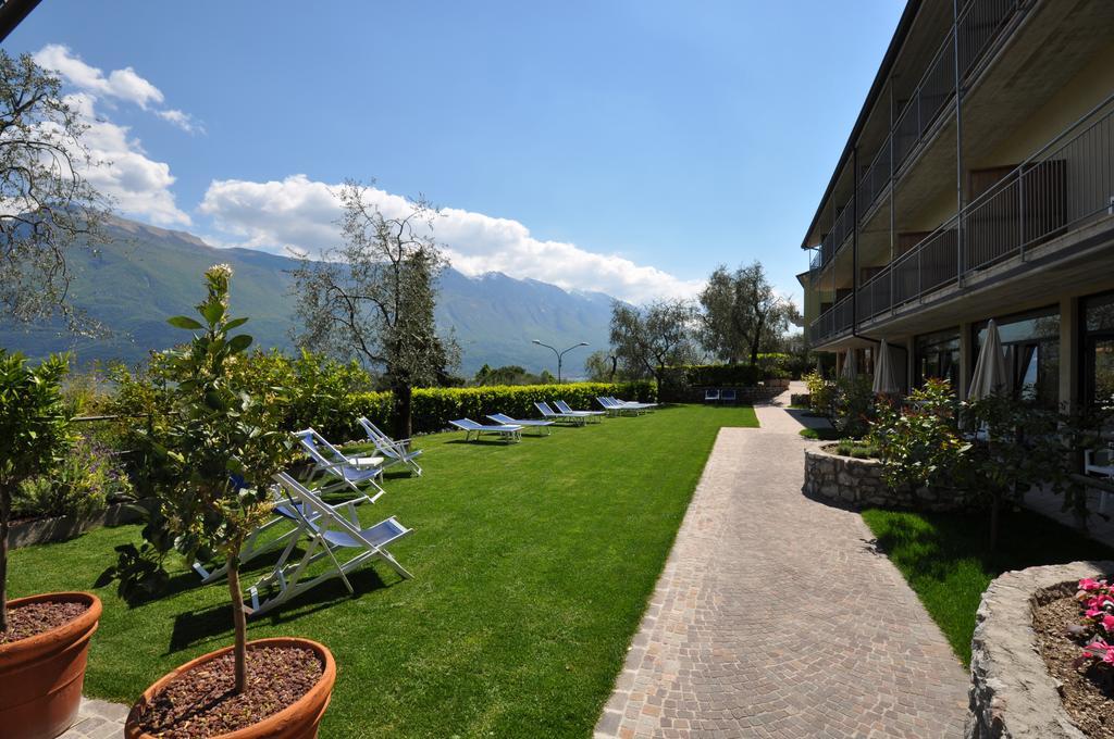 Hotel Rosemarie Limone sul Garda Exterior photo